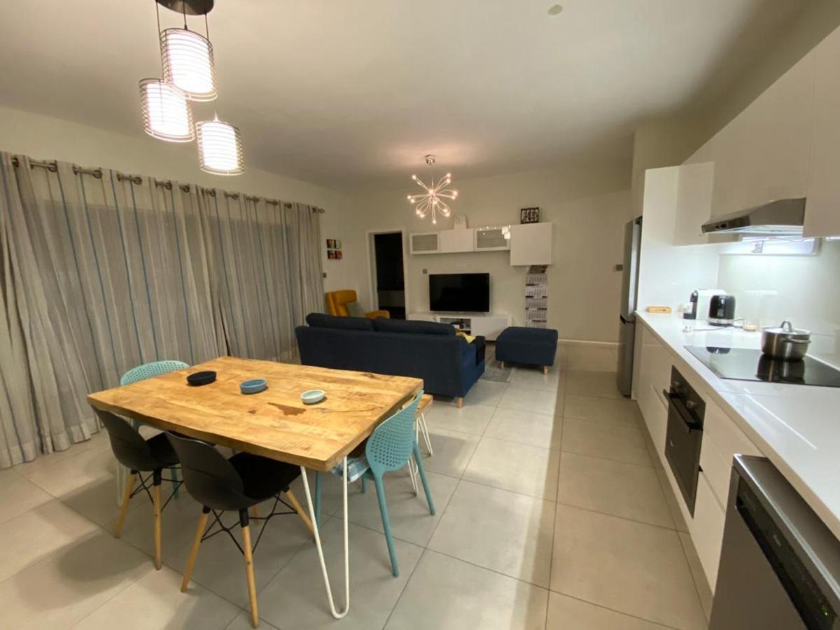 Beachcove Apartment 2 Pereybere Beach Ngoại thất bức ảnh