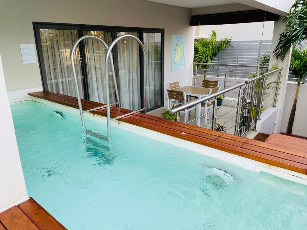 Beachcove Apartment 2 Pereybere Beach Ngoại thất bức ảnh