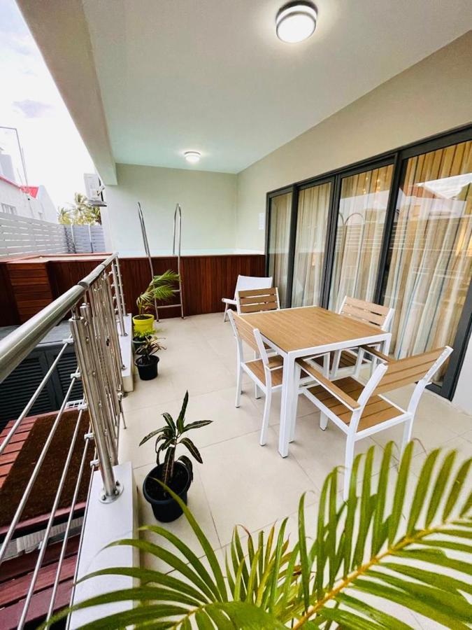 Beachcove Apartment 2 Pereybere Beach Ngoại thất bức ảnh